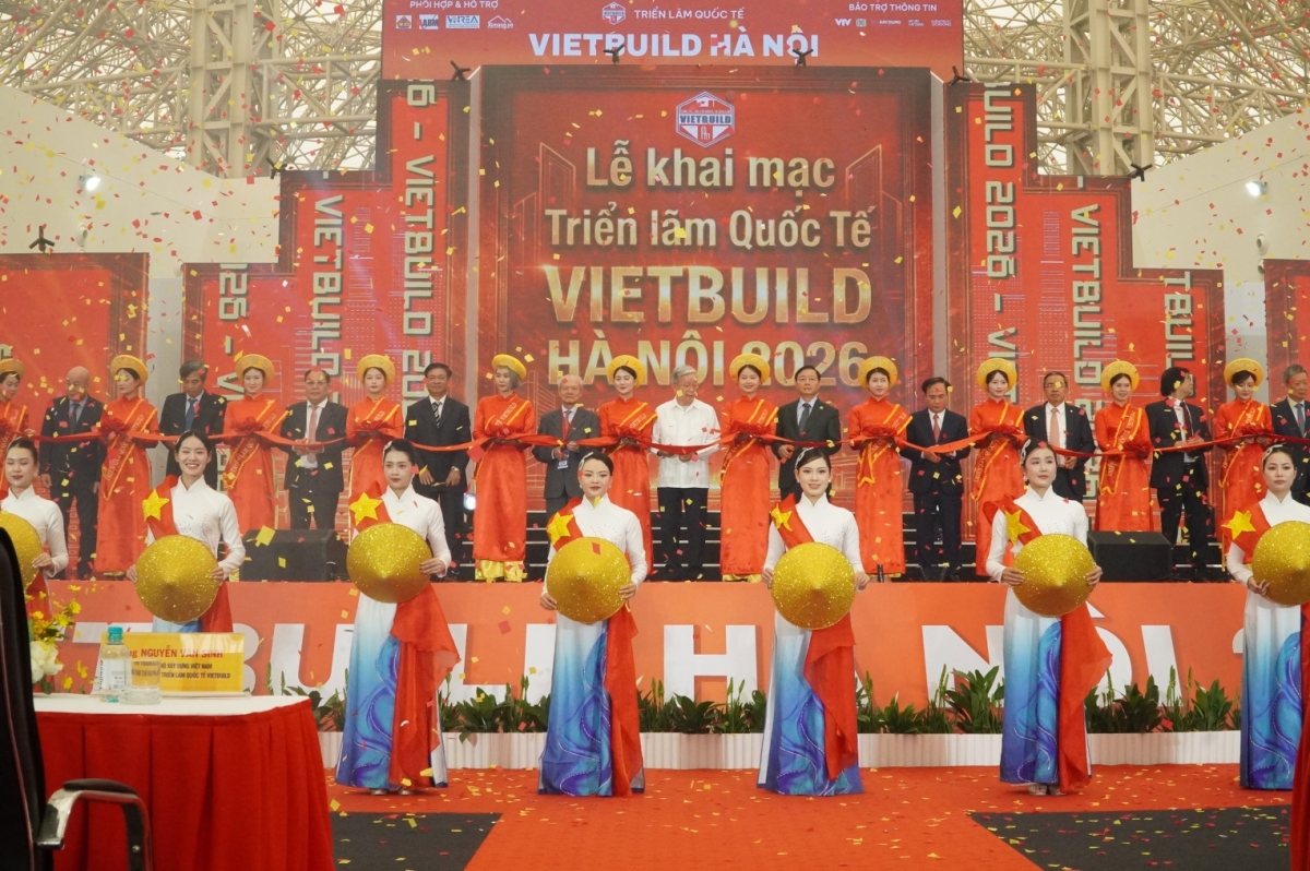 Businesses urged to drive green, digital transition at Vietbuild Hanoi 2026